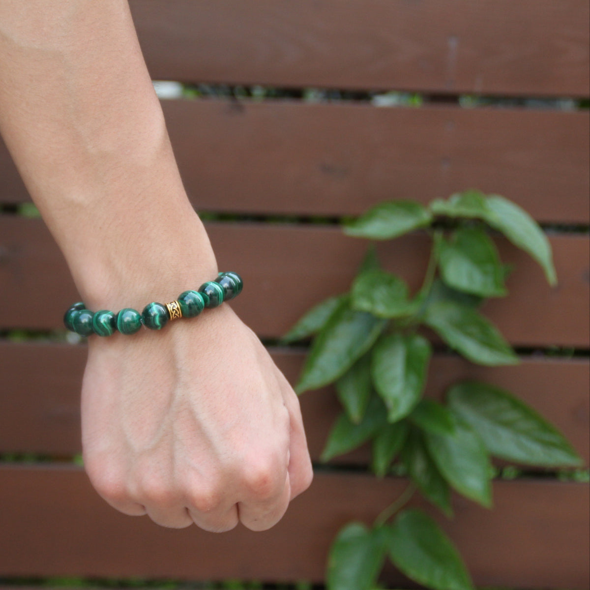 Gift pouch with malachite 13mm bracelet